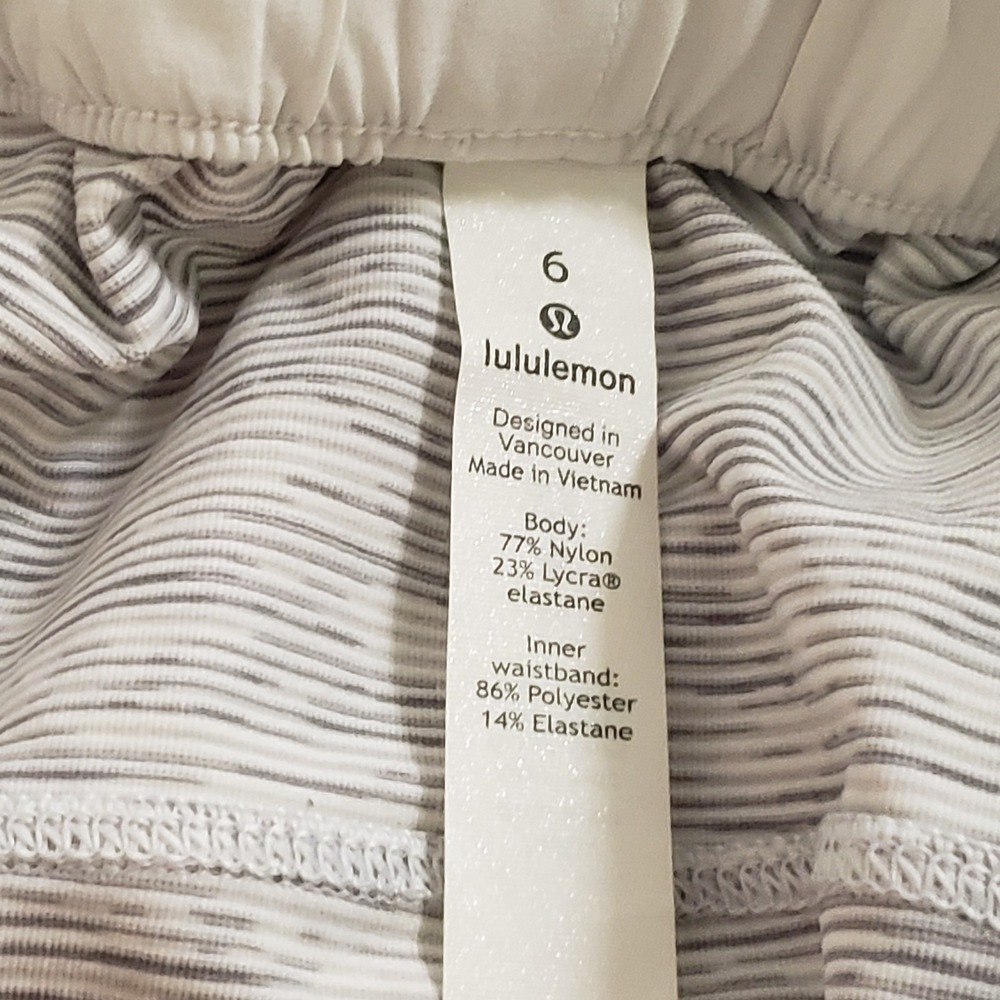 Lululemon Womens On The Fly Knee Length Skirt Size 6 Gray Striped Athletic Sport - Picture 3 of 10